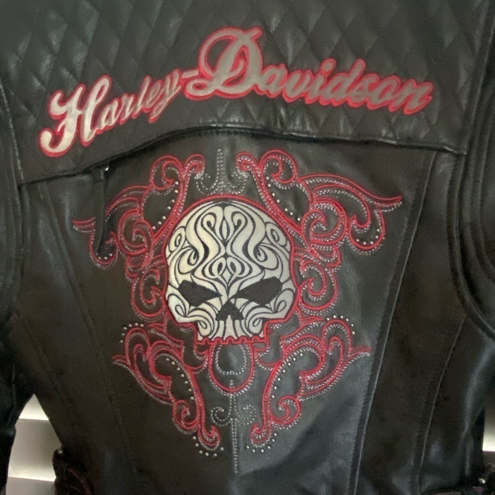 Authentic Women’s Harley Davidson Reflective Willie G Skull Leather Jack NWOT XS - Picture 3 of 11